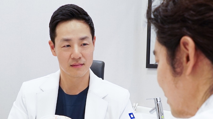 미올한방병원 의료진 협진 상담 장면